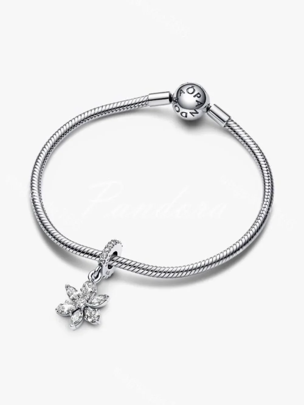 Sparkling Herbarium Cluster Dangle Charm